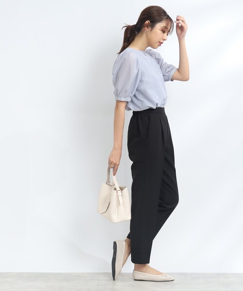 couture brooch(クチュールブローチ)の「◆【前後2WAY/洗える】シアーボリューム袖ブラウス(シャツ/ブラウス・レディース・ライトグレー/ブラック/ピンク系・38/42)」の5枚目の写真