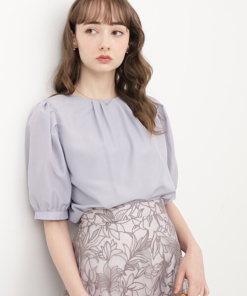 couture brooch(クチュールブローチ)の「◆【前後2WAY/洗える】シアーボリューム袖ブラウス(シャツ/ブラウス・レディース・ライトグレー/ブラック/ピンク系・38/42)」の12枚目の写真