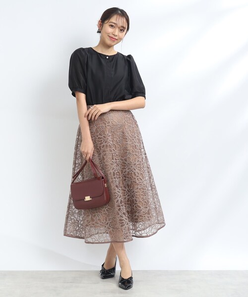 couture brooch(クチュールブローチ)の「◆【前後2WAY/洗える】シアーボリューム袖ブラウス(シャツ/ブラウス・レディース・ライトグレー/ブラック/ピンク系・38/42)」の17枚目の写真