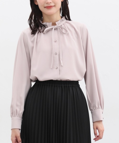 Honeys（ハニーズ）の「フリルボウタイブラウス（シャツ/ブラウス・レディース・アイボリー/ブラック/モカ/グレイッシュベージュ・M/S/L/3L/LL）」の4枚目の写真