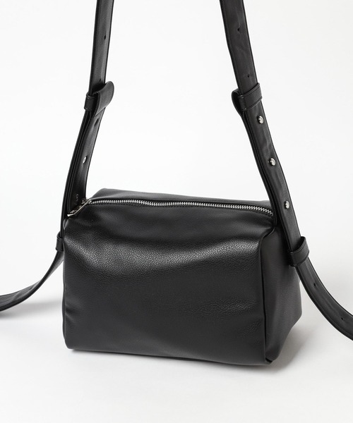 HARE（ハレ）の「スクエアソフトショルダーBAG(HARE)（ショルダー