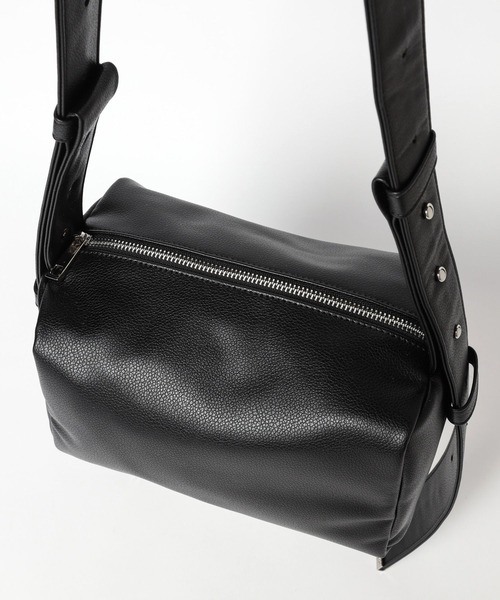 HARE(ハレ)の「スクエアソフトショルダーBAG(HARE)(ショルダーバッグ・レディース・シルバー/ブラック・FREE)」の16枚目の写真