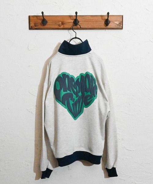 Anytime Songs（エニータイムソングス）の「TC 裏毛 バックプリント ハーフZIPスウェット(ハートROGO)（スウェット・メンズ・アッシュ/グリーン/ブラック・LARGE/MEDIUM/X-LARGE）」の3枚目の写真