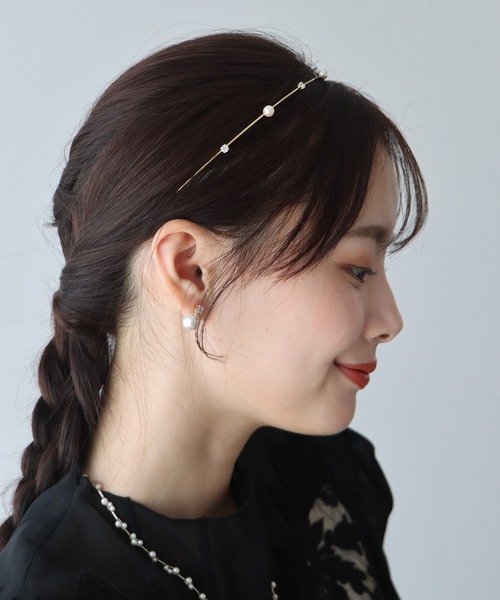 BLUEEAST（ブルーイースト）の「ビジュー＆パールカチューシャ（カチューシャ・レディース・シルバー/シルバー系/ゴールド系/ゴールド・FREE）」の4枚目の写真