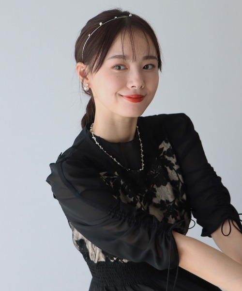 BLUEEAST（ブルーイースト）の「ビジュー＆パールカチューシャ（カチューシャ・レディース・シルバー/シルバー系/ゴールド系/ゴールド・FREE）」の7枚目の写真