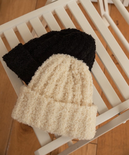 lawgy(ラウジー)の「fluffy knit cap(ニットキャップ/ビーニー・レディース・アイボリー/ブラック・FREE)」の7枚目の写真