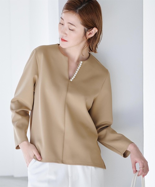 UR'S(ユアーズ)の「パール付キーネックトップス(Tシャツ/カットソー・レディース・ネイビー/ブラック/ベージュ・M/L/S)」の9枚目の写真