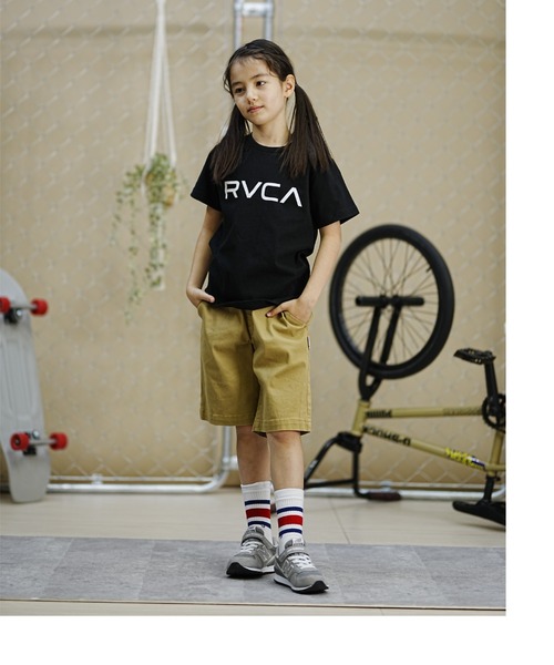 RVCA（ルーカ）の「RVCA/ルーカ RVCA/ルーカ キッズ 半袖Tシャツ 定番ロゴデザイン 親子コーデ BE045-226（Tシャツ/カットソー・キッズ・ブラック/ホワイト/ブラック×パープル・130cm/140cm/150cm/160cm）」の7枚目の写真