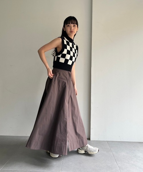 emmi(エミ)の「【emmi atelier】ハーフジップノースリブニット(ベスト・レディース・グレー/ブラック・FREE)」の21枚目の写真