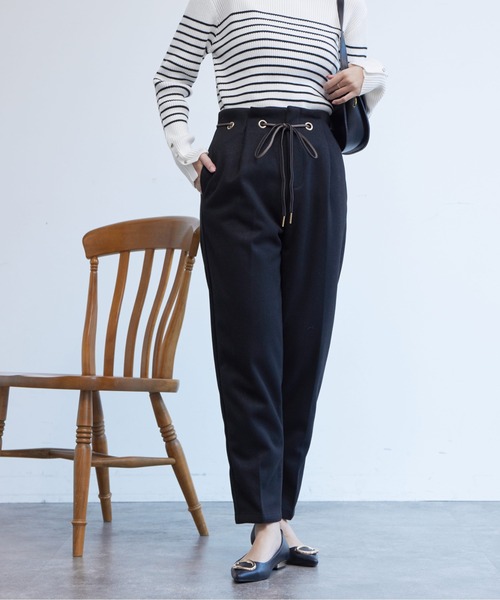 Chez toi(シェトワ)の「ハトメリボン起毛テーパードパンツ(その他パンツ・レディース・ブラック/ベージュ/アイボリー・MEDIUM/SMALL)」の5枚目の写真