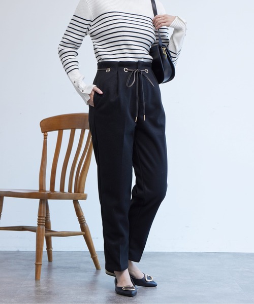 Chez toi(シェトワ)の「ハトメリボン起毛テーパードパンツ(その他パンツ・レディース・ブラック/ベージュ/アイボリー・MEDIUM/SMALL)」の6枚目の写真