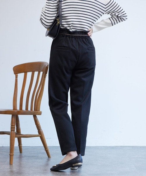 Chez toi(シェトワ)の「ハトメリボン起毛テーパードパンツ(その他パンツ・レディース・ブラック/ベージュ/アイボリー・MEDIUM/SMALL)」の9枚目の写真