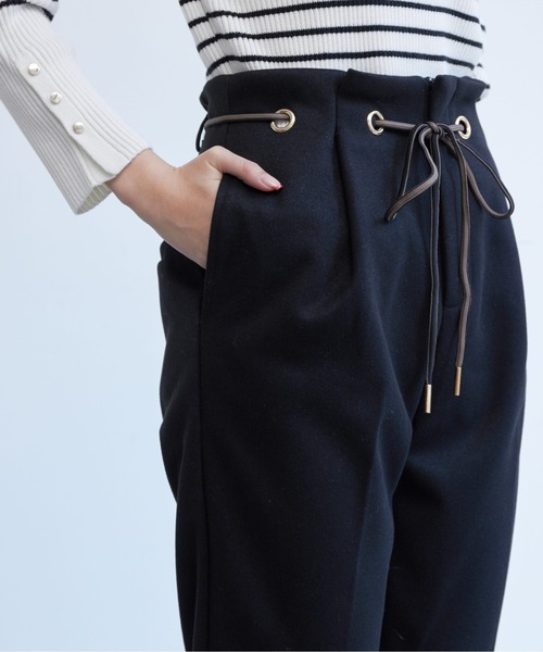 Chez toi(シェトワ)の「ハトメリボン起毛テーパードパンツ(その他パンツ・レディース・ブラック/ベージュ/アイボリー・MEDIUM/SMALL)」の14枚目の写真