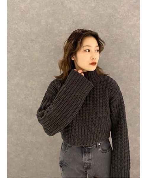 SLY（スライ）の「MOLE YARN CROP TOPS モールヤン クロップ トップス（ニット/セーター・レディース・ブラック/アイボリー/ダークグレー/クリアレッド・FREE）」の16枚目の写真