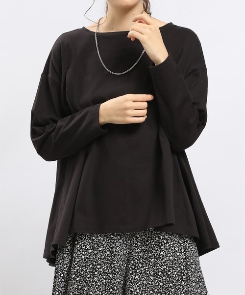 GLOBAL WORK Smile Seed Store（グローバルワーク スマイルシードストア）の「コットンアシメフレアTシャツ長袖/984085（Tシャツ/カットソー・レディース・オフホワイト/グレー系その他/ブラック/ライトベージュ・LARGE/SMALL/MEDIUM/X-LARGE）」の2枚目の写真