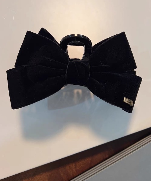 E&C closet…（イーアンドシークローゼット）の「ベロアリボンヘアクリップ（バレッタ/ヘアクリップ・レディース・ブラック・FREE）」の3枚目の写真