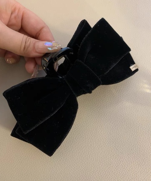 E&C closet…（イーアンドシークローゼット）の「ベロアリボンヘアクリップ（バレッタ/ヘアクリップ・レディース・ブラック・FREE）」の7枚目の写真