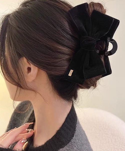 E&C closet…（イーアンドシークローゼット）の「ベロアリボンヘアクリップ（バレッタ/ヘアクリップ・レディース・ブラック・FREE）」の8枚目の写真