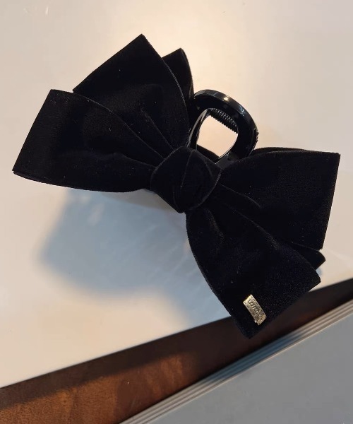 E&C closet…（イーアンドシークローゼット）の「ベロアリボンヘアクリップ（バレッタ/ヘアクリップ・レディース・ブラック・FREE）」の12枚目の写真