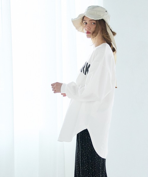 coca(coca)(コカ)の「ミニ裏毛プリントテールカットトップス(スウェット・レディース・ネイビー/ホワイト・M/L)」の4枚目の写真