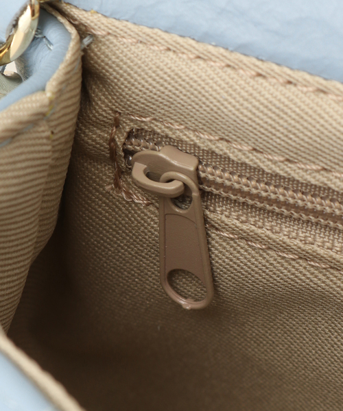 La TOTALITE（ラトータリテ）の「【MILOS/ミロス】別注スクエアキルトショルダーBAG（ショルダーバッグ・レディース・アイボリー/ブルー系その他・FREE）」の12枚目の写真