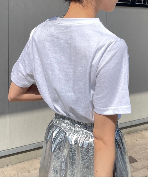 Meli rich（メリーリッチ）の「箔プリントLAUGH英字ロゴ消しコンパクトT（Tシャツ/カットソー・レディース・ブラック×シルバー/ホワイト×シルバー・FREE）」の7枚目の写真