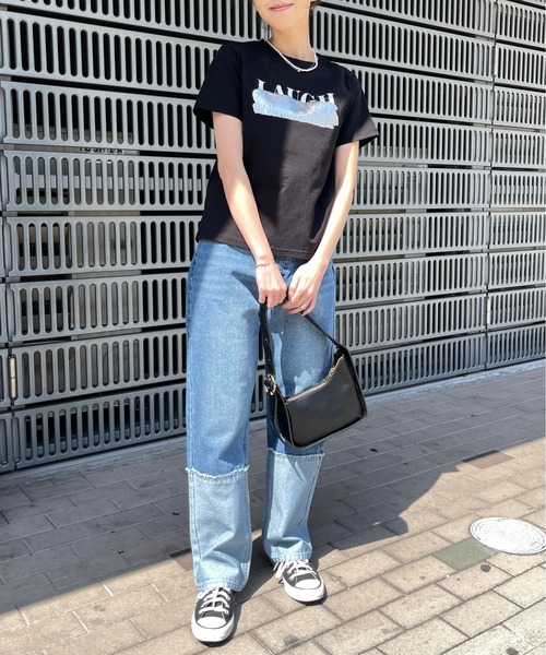 Meli rich（メリーリッチ）の「箔プリントLAUGH英字ロゴ消しコンパクトT（Tシャツ/カットソー・レディース・ブラック×シルバー/ホワイト×シルバー・FREE）」の21枚目の写真