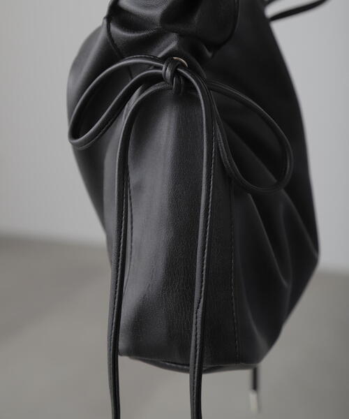 FREE'S MART（フリーズマート）の「◆フリルショルダーバッグ（ショルダーバッグ・レディース・ブラック/パープル・ﾌﾘ-）」の6枚目の写真