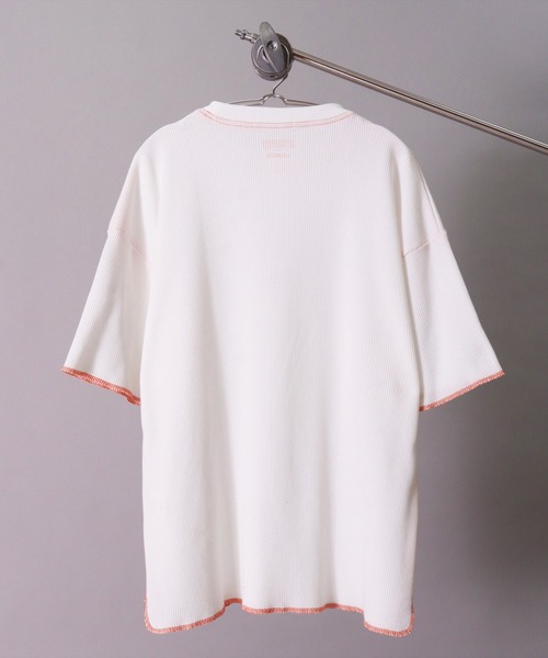 UNIVERSAL OVERALL(ユニバーサルオーバーオール)の「(LG)【UNIVERSAL OVERALL】【パックT】ルーズフィット ワッフル Tシャツ(Tシャツ/カットソー・メンズ・ホワイト系1/ホワイト系2/ブラック系2/ブラック系/ホワイト/ブラック系1・MEDIUM/LARGE/X-LARGE)」の8枚目の写真
