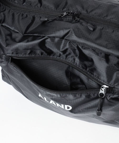 ALAND（エーランド）の「【UNISEX】ALAND／ナイロンショルダーBAG（折りたたみ可能）（ショルダーバッグ・レディース・ライトグリーン/ネイビー/ブラック・FREE）」の10枚目の写真