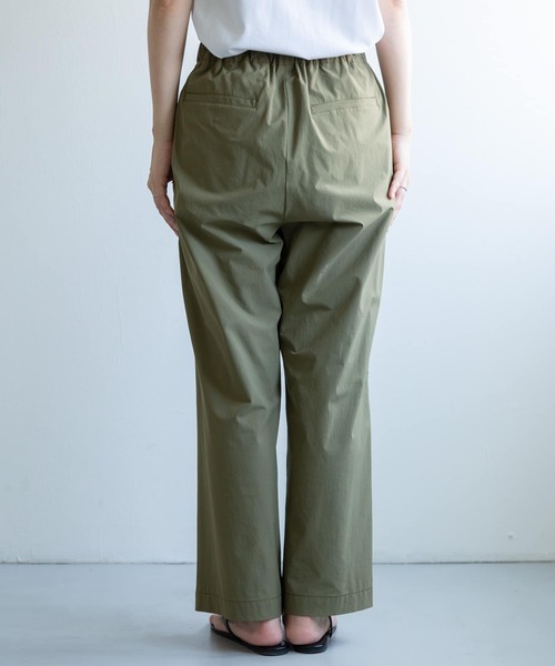 FORK&SPOON（フォークアンドスプーン）の「『イージーケア』FORK&SPOON　撥水アクティブパンツ（その他パンツ・レディース・ブラック/カーキ・1/2）」の22枚目の写真
