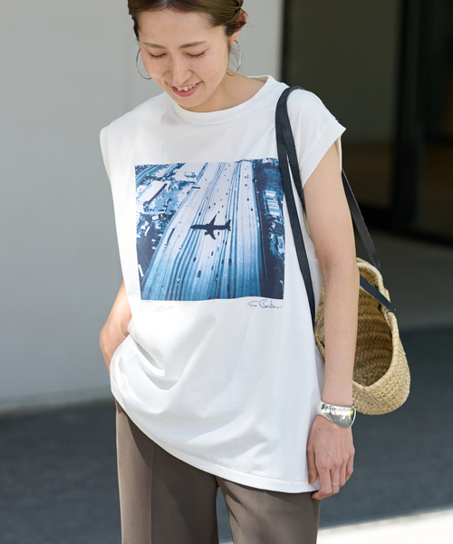 FRAMeWORK(フレームワーク)の「JANE SMITH/ジェーンスミス TIM BARBER UNITED PLANE SHADO(Tシャツ/カットソー・レディース・ホワイト・FREE)」の6枚目の写真