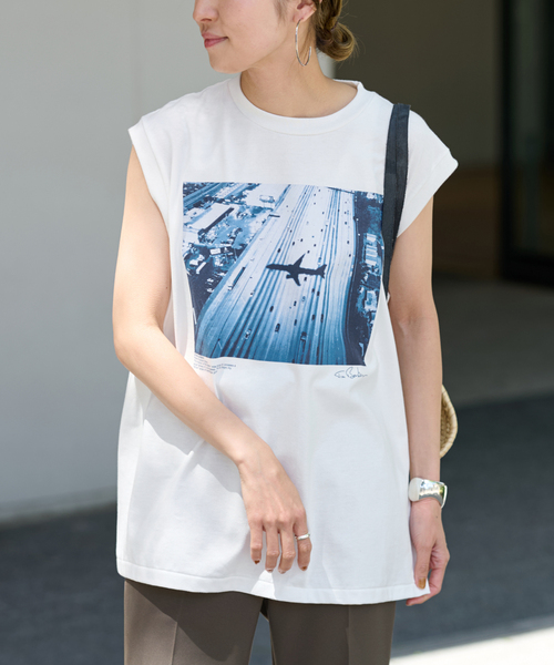 FRAMeWORK(フレームワーク)の「JANE SMITH/ジェーンスミス TIM BARBER UNITED PLANE SHADO(Tシャツ/カットソー・レディース・ホワイト・FREE)」の8枚目の写真