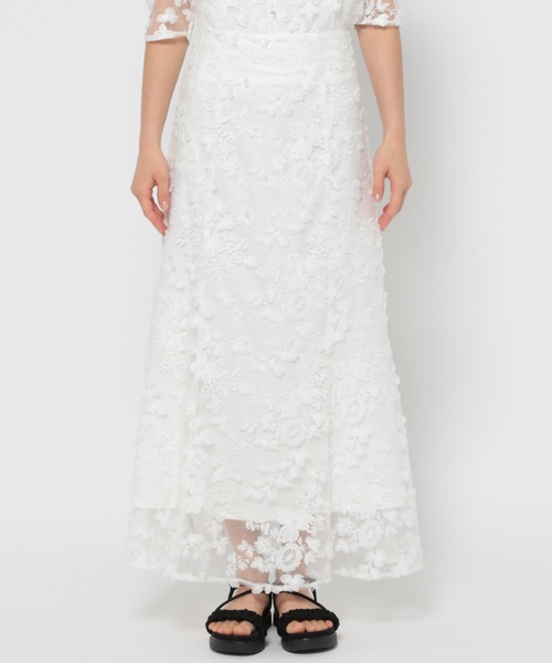 mysty woman（ミスティウーマン）の「3Dフラワーマーメイドスカート 135608（スカート・レディース・ブラック/オフホワイト・FREE）」の11枚目の写真