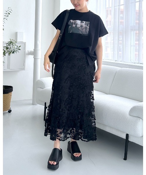 mysty woman（ミスティウーマン）の「3Dフラワーマーメイドスカート 135608（スカート・レディース・ブラック/オフホワイト・FREE）」の18枚目の写真