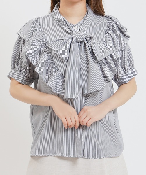ASTORIA ODIER（アストリアオディール）の「ストライプボウタイフリルブラウス（シャツ/ブラウス・レディース・ブルー/ブラック・MEDIUM）」の15枚目の写真