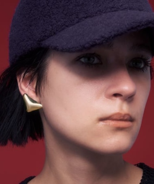 IRIS47(イリスフォーセブン)の「【IRIS 47】petite balance earring/プチ バランス イヤリング(イヤリング・レディース・シルバー/ゴールド・FREE)」の2枚目の写真