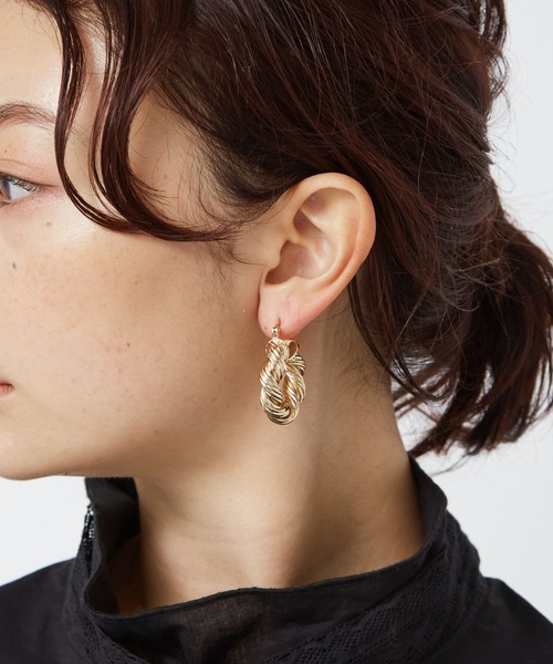 Ettika（エティカ）の「【Ettika/エティカ】ツイストフープピアス（ピアス（両耳用）・レディース・ゴールド・フリー）」の10枚目の写真