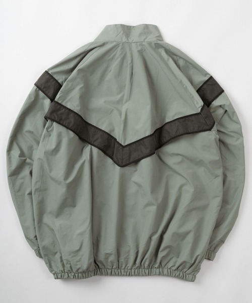 make a ray!（メイク ア レイ！）の「GI U.S.ARMY IPFU ビッグシルエット ナイロンフィットネスジャケット/ミリタリーブルゾン（ミリタリージャケット・メンズ・グレー・XL/3L）」の2枚目の写真