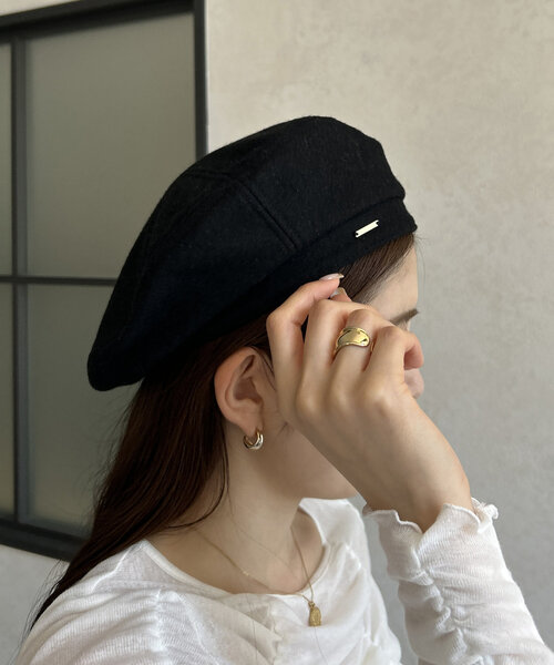 Thevon（ゼボン）の「GLDスタッズ付きベレー帽（キャップ・レディース・ブラック/キャメル・L）」の3枚目の写真