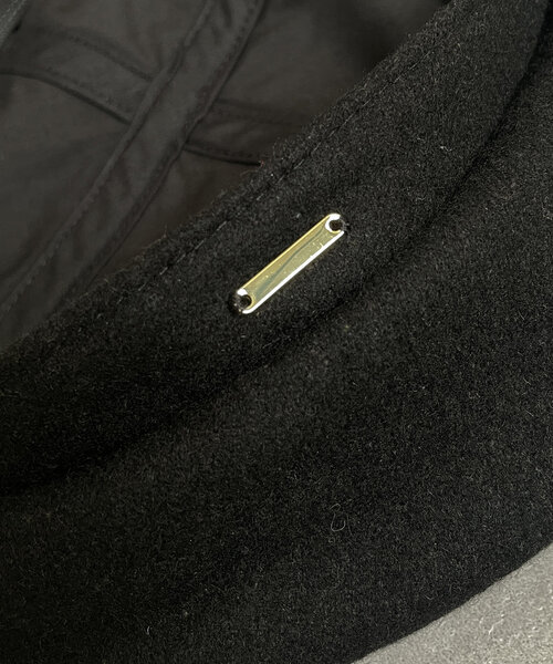 Thevon（ゼボン）の「GLDスタッズ付きベレー帽（キャップ・レディース・ブラック/キャメル・L）」の8枚目の写真