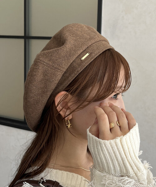 Thevon（ゼボン）の「GLDスタッズ付きベレー帽（キャップ・レディース・ブラック/キャメル・L）」の11枚目の写真