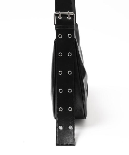 WEGO（ウィゴー）の「WEGO/ハトメベルトワンショルダー（ショルダーバッグ・レディース・ブラック/グレー/ブラウン・FREE）」の4枚目の写真