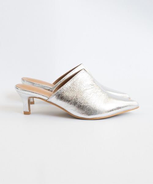 Fabby fabby（ファビィーファビィー）の「スリットポインテッドトゥミュール（その他シューズ・レディース・ブラック/シルバー/ベージュ・SMALL/MEDIUM/LARGE）」の4枚目の写真