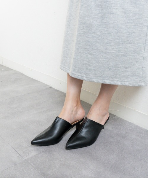 Fabby fabby（ファビィーファビィー）の「スリットポインテッドトゥミュール（その他シューズ・レディース・ブラック/シルバー/ベージュ・SMALL/MEDIUM/LARGE）」の10枚目の写真