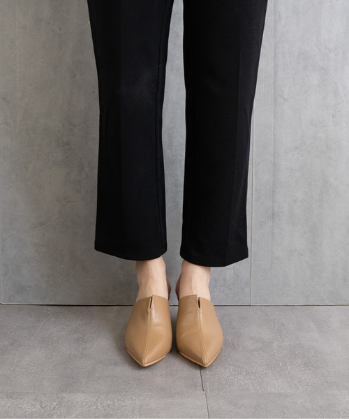 Fabby fabby（ファビィーファビィー）の「スリットポインテッドトゥミュール（その他シューズ・レディース・ブラック/シルバー/ベージュ・SMALL/MEDIUM/LARGE）」の9枚目の写真