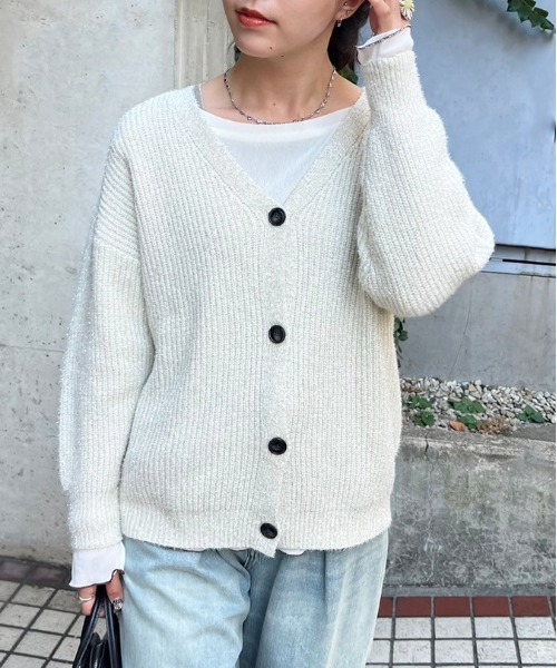 DOUBLE NAME（ダブルネーム）の「Vネックラメニットカーデ（カーディガン/ボレロ・レディース・ブラック/ブルー/オフホワイト・FREE）」の5枚目の写真