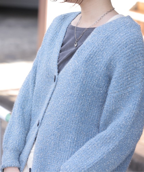 DOUBLE NAME（ダブルネーム）の「Vネックラメニットカーデ（カーディガン/ボレロ・レディース・ブラック/ブルー/オフホワイト・FREE）」の19枚目の写真