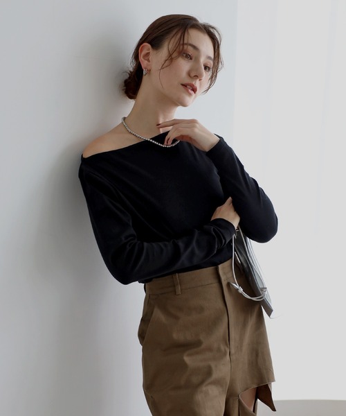 ENC（エンク）の「2way shoulder pullover / 2wayショルダープルオーバー（Tシャツ/カットソー・レディース・オフホワイト/ブラック・FREE）」の2枚目の写真