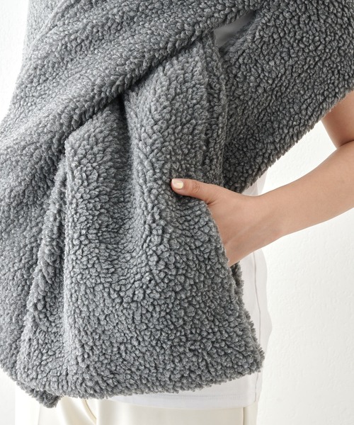 THROW（スロー）の「【THROW】ボアショール（マフラー・レディース・ホワイト/グレー・FREE）」の5枚目の写真